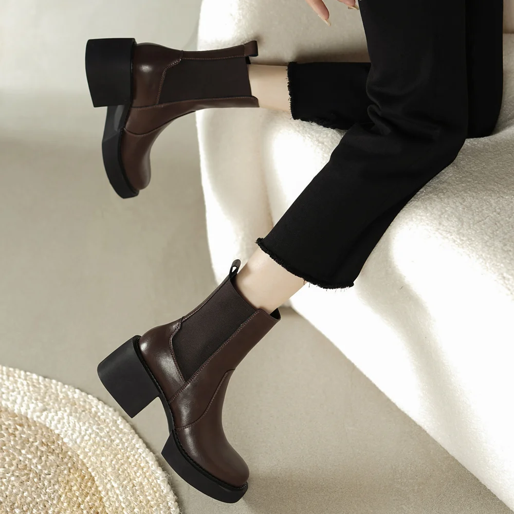 Autumn Boots Color Brown Size 6 for Women