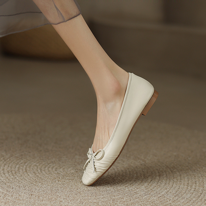 Leather Flat Shoes Color Beige Size 4.5 for Women
