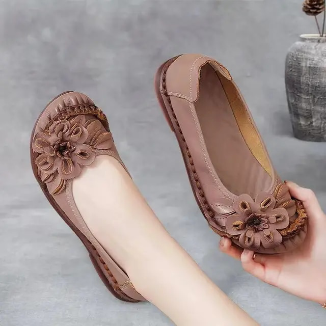Leather Flat Color Brown Size 6 for Women