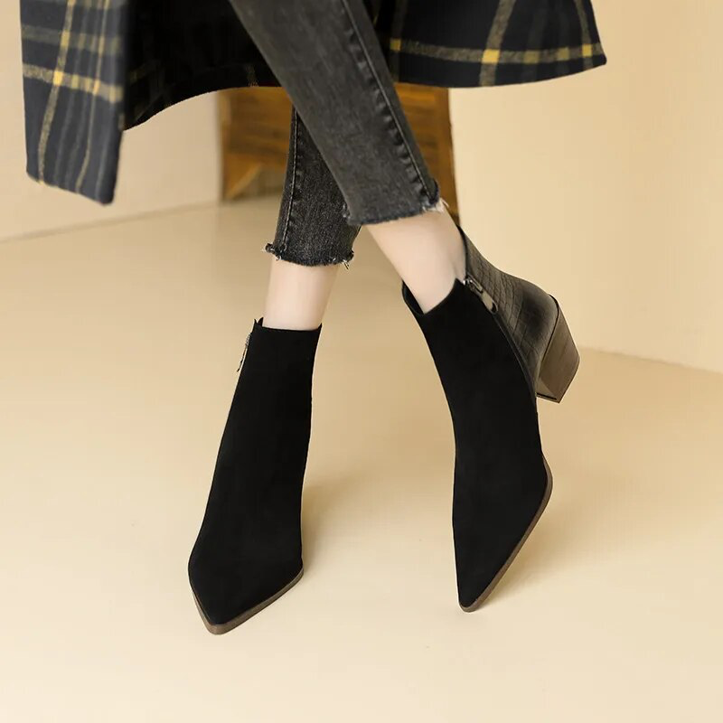 Point Toe Autumn Boots Color Black Size 5 for Women