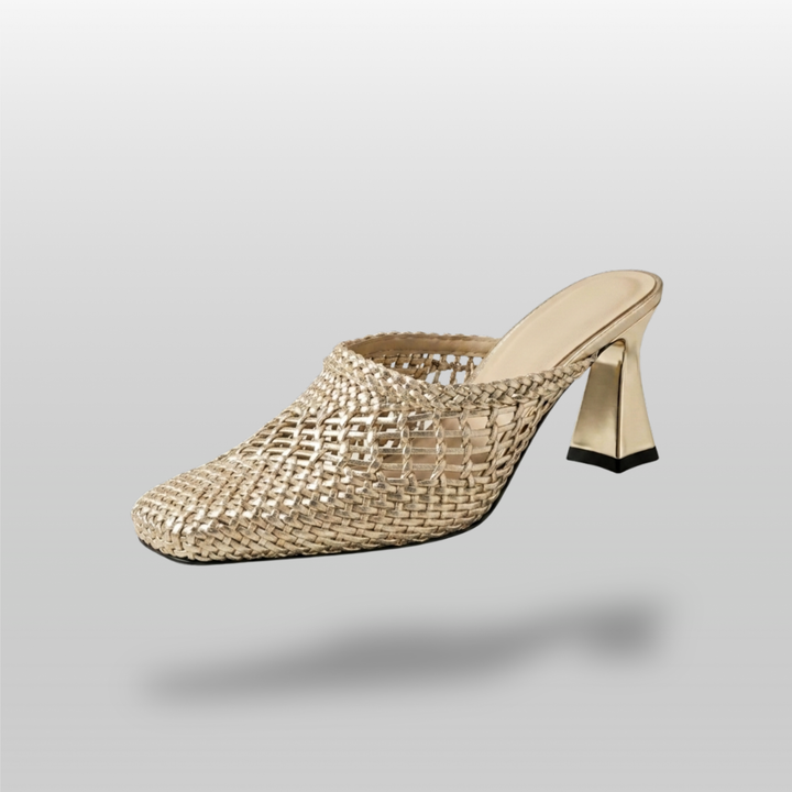 Dorée Mule in Or Tissé. Open-mesh metallic woven mule with square toe and a sculptural 7.5cm trapezoidal block heel in warm gold.