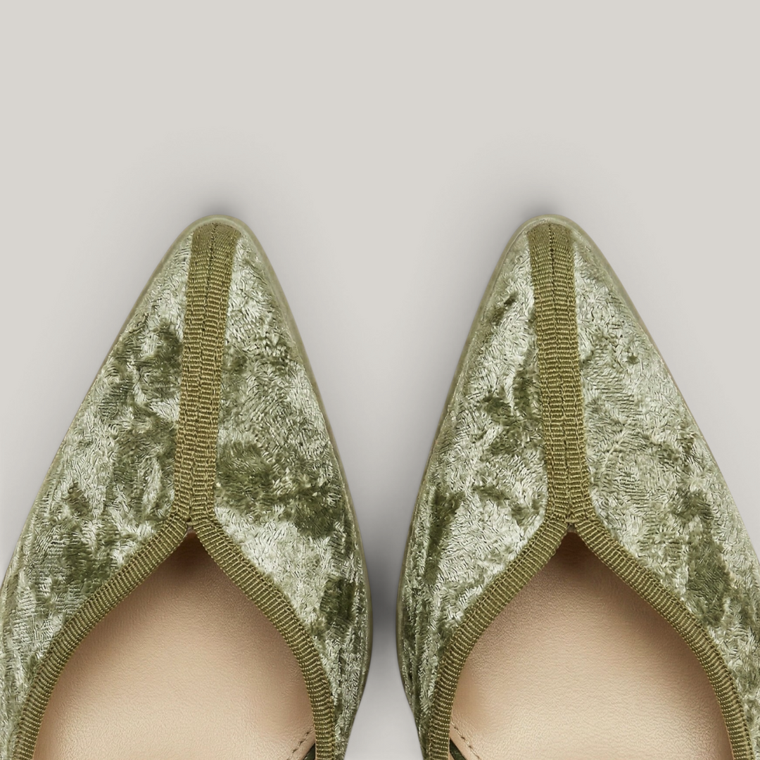 Elara silk leather pumps in Verdant Olive pointed toe detail