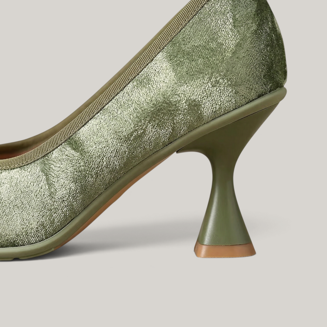 Elara silk leather pumps in Verdant Olive heel detail