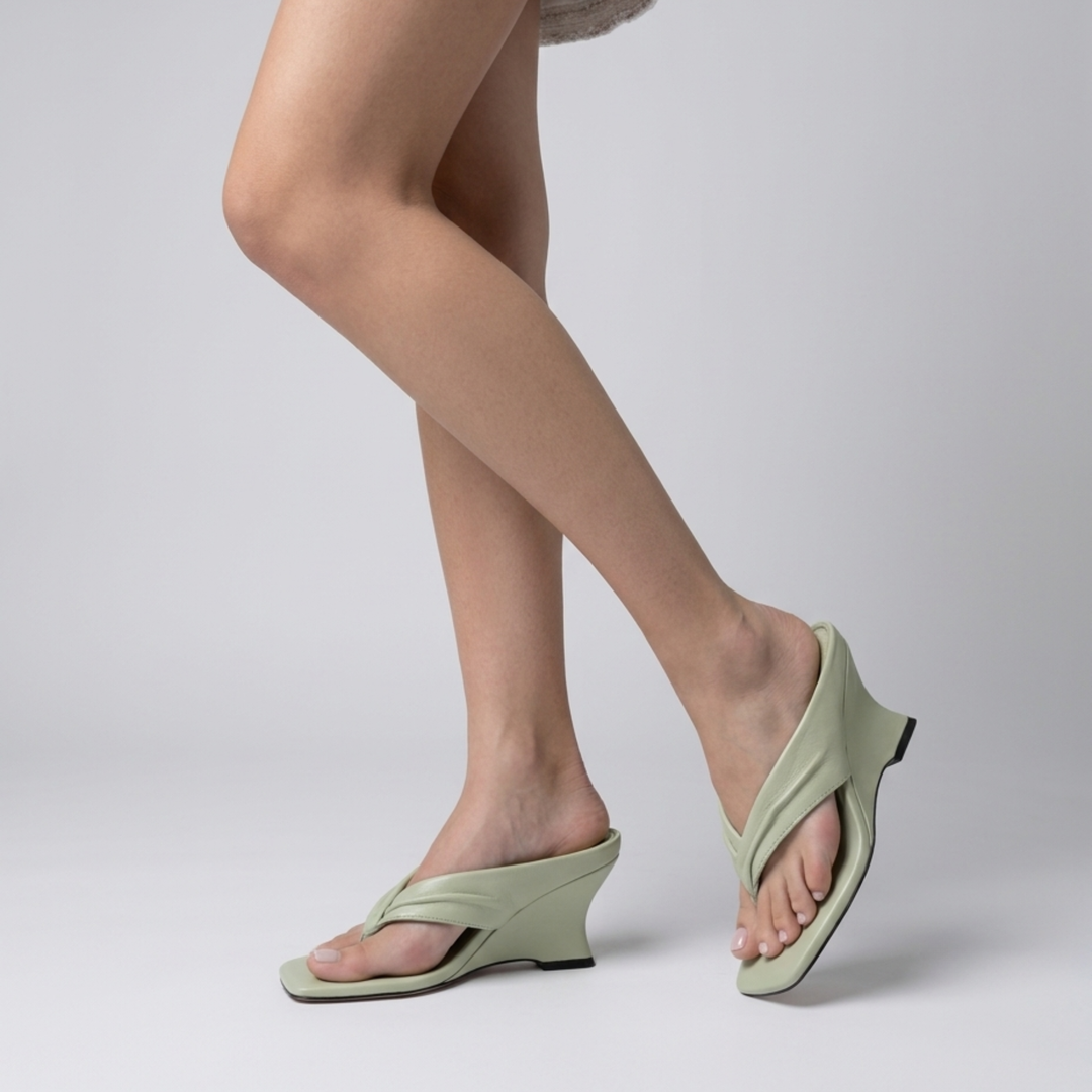Side profile view of a model&