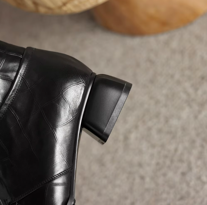 USS Shoes Adriana Women's Leather Cross-Tied Ankle Boots