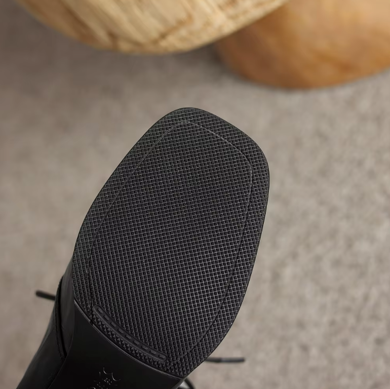 USS Shoes Adriana Women's Leather Cross-Tied Ankle Boots