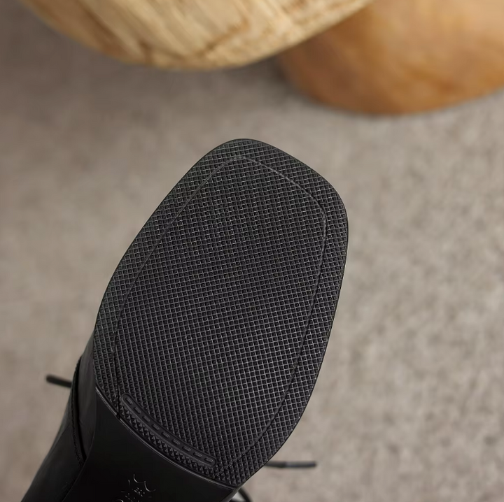 USS Shoes Adriana Women's Leather Cross-Tied Ankle Boots