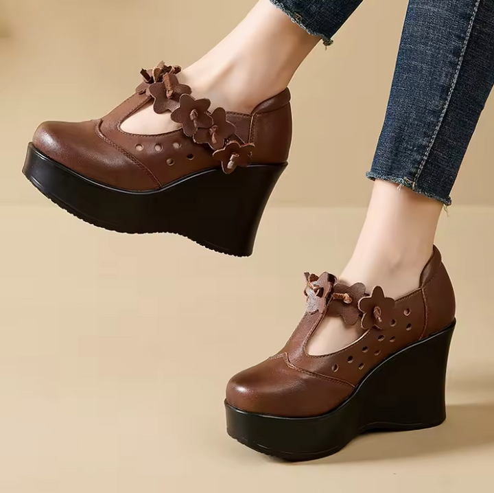 USS Shoes Ailing Women's Leather Flower Wedges