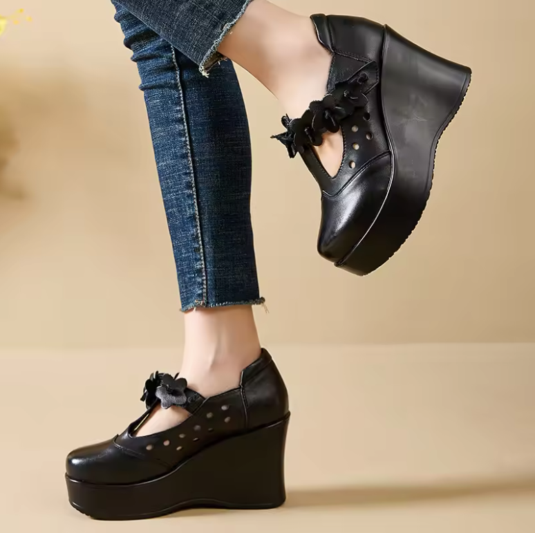 USS Shoes Ailing Women's Leather Flower Wedges