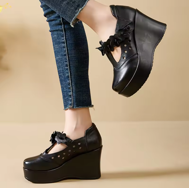 USS Shoes Ailing Women's Leather Flower Wedges