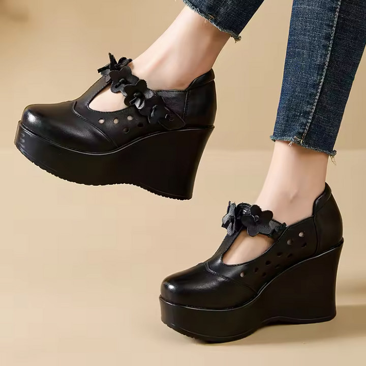 USS Shoes Ailing Women's Leather Flower Wedges