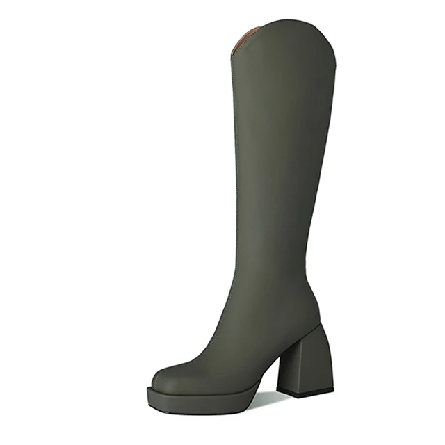 winter boots color green size 8 for women 