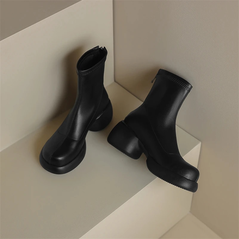 leather boots color black size 6.5 for women