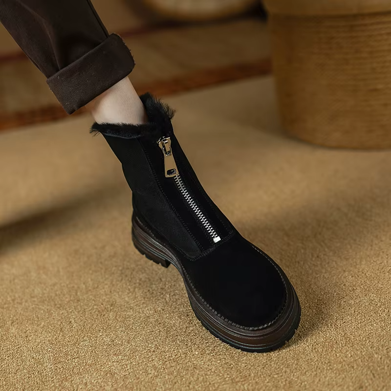 casual boots color black size 7.5 for women