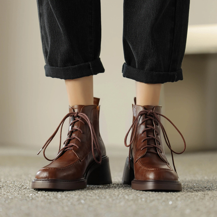 leather boots color brown size 5 for women