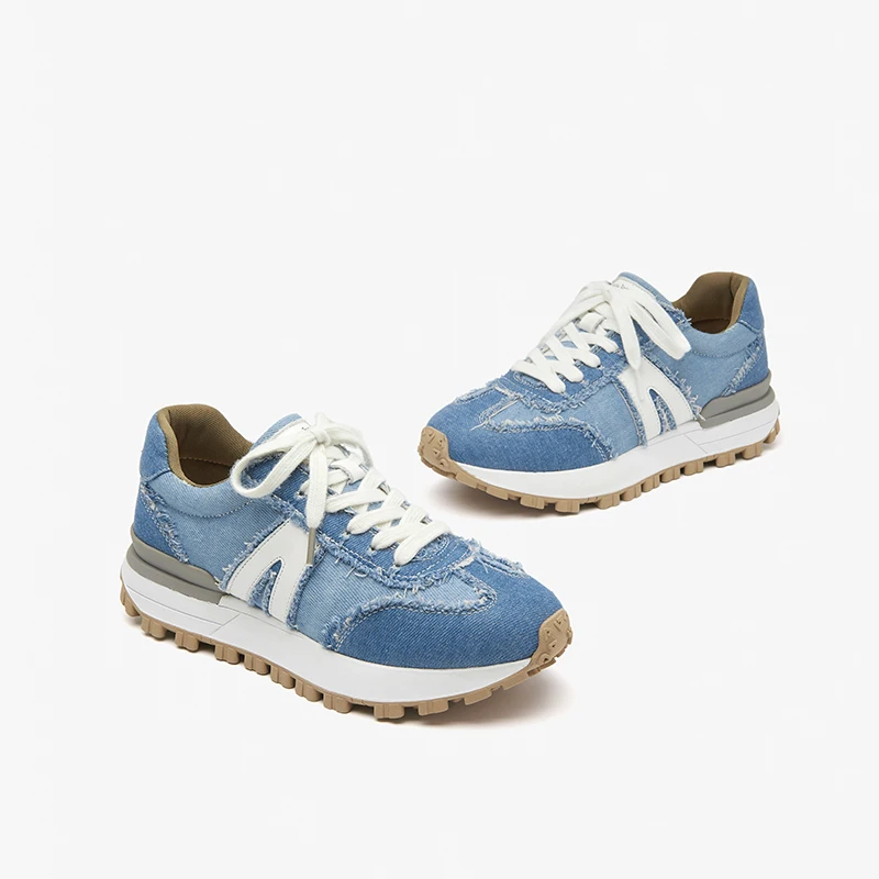 platform sneaker color blue size 7 for women