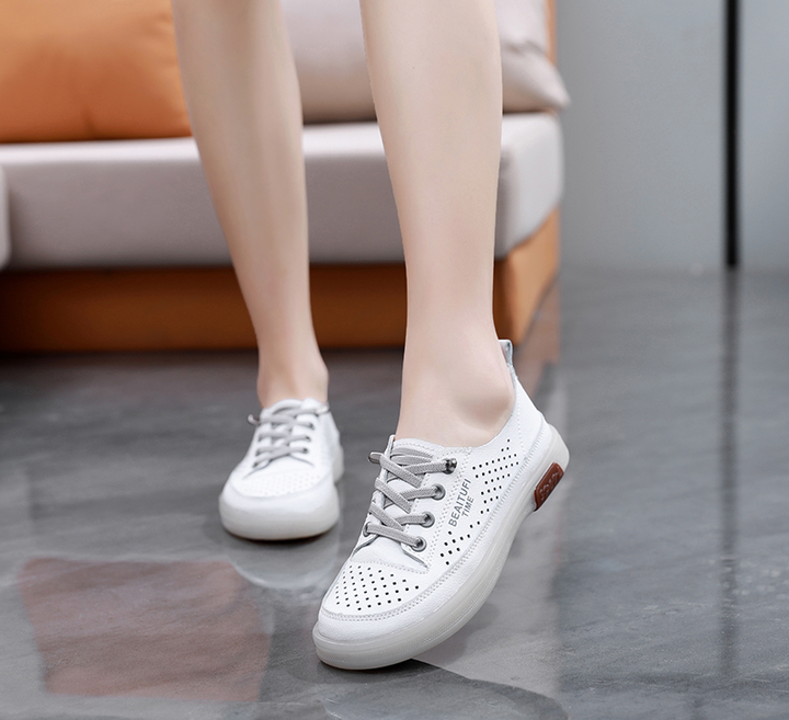 casual sneaker color white size 5 for women