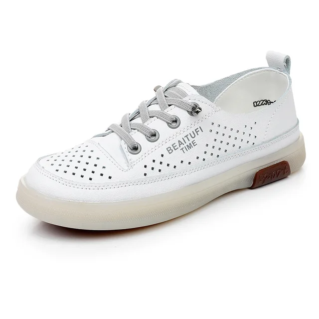 leather sneaker color white size 5.5 for women