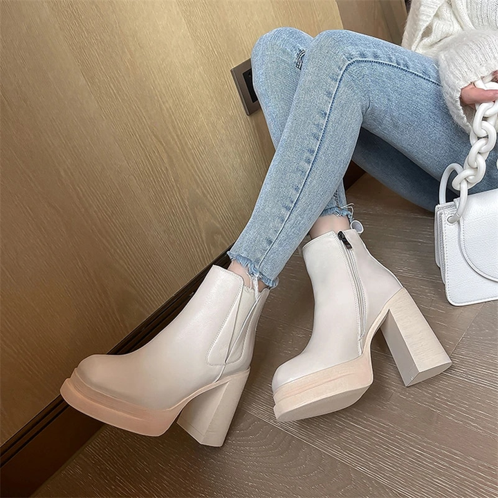 casual boots color beige size 9 for women