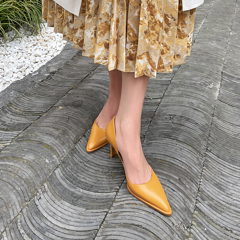 dress pumps color yellow size 5 for women