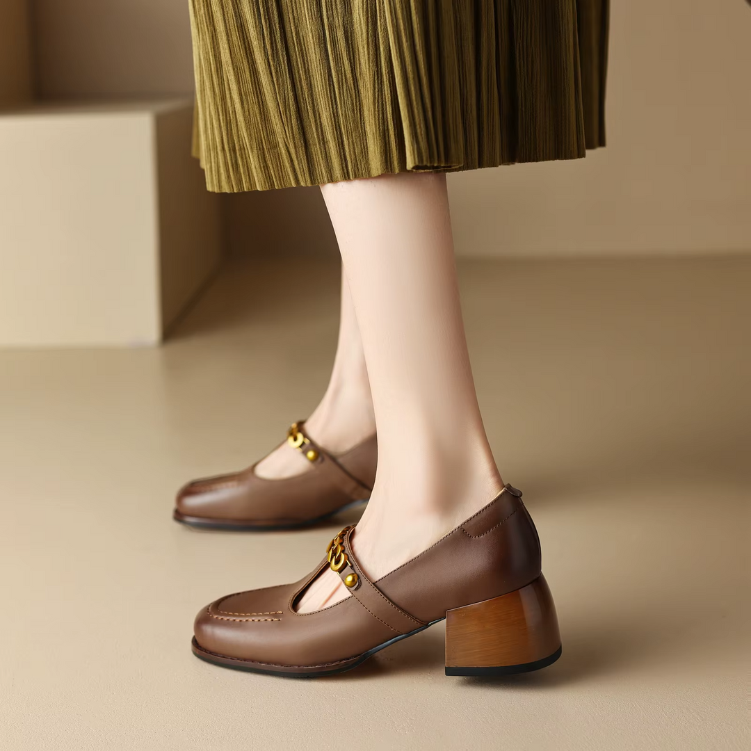 square heel pumps color black size 7 for women
