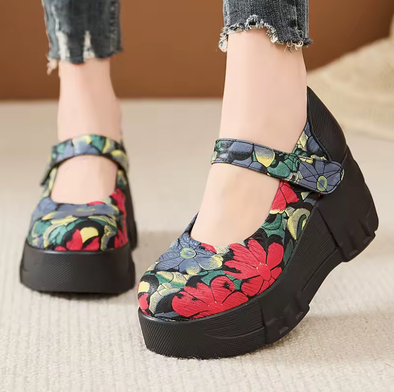 USS Shoes Elsa Women's Leather Platform Wedge Heel Pumps