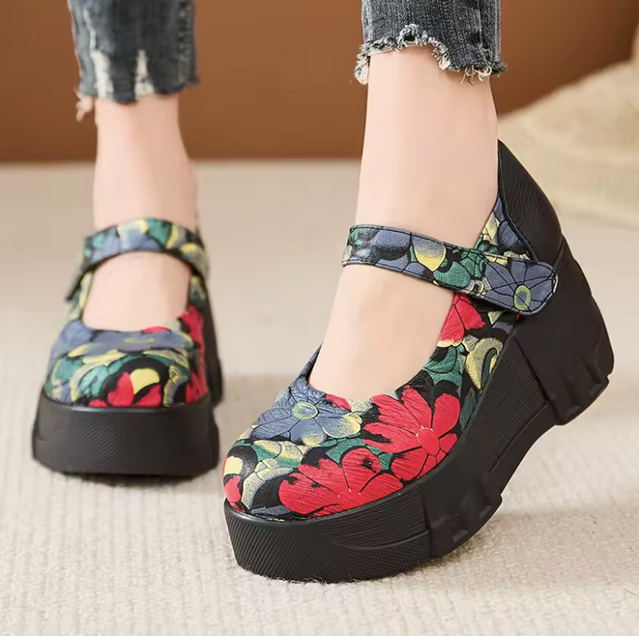 USS Shoes Elsa Women's Leather Platform Wedge Heel Pumps