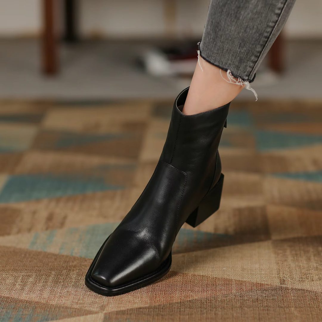 autumn boots color black size 8 for women