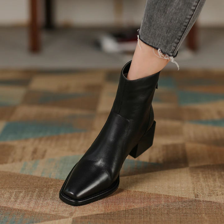 autumn boots color black size 8 for women