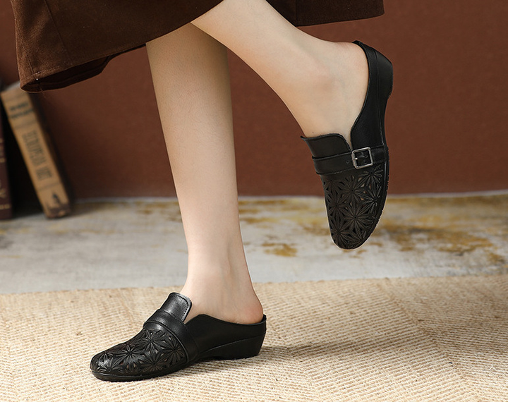 soft clogs color black size 8.5 for women