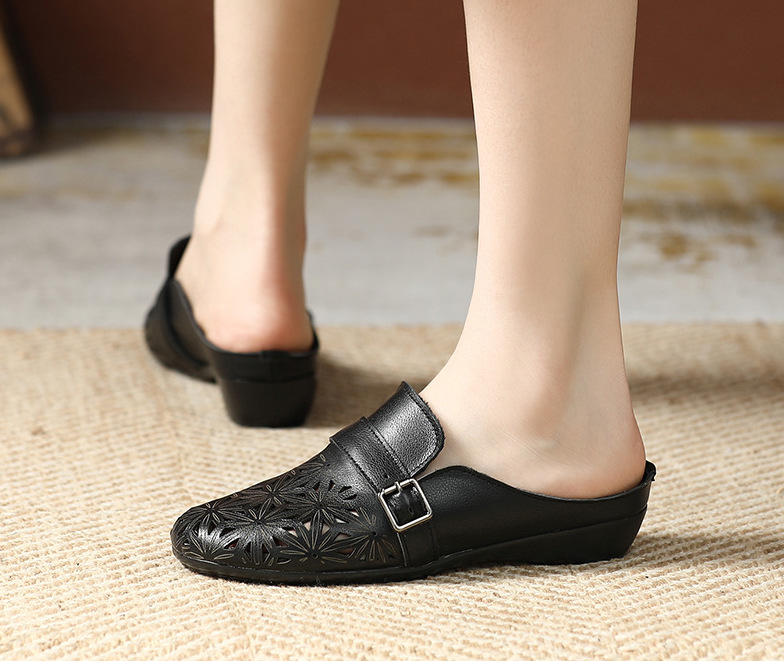 breathable clogs color blacck size 9 for women