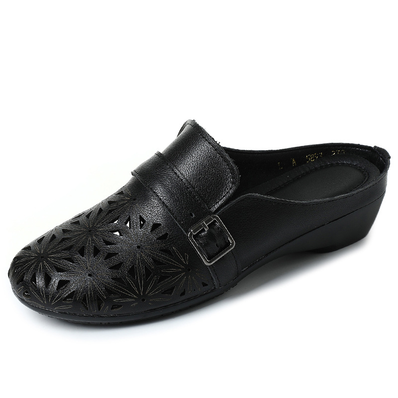 summer clogs color black size 5.5 for women