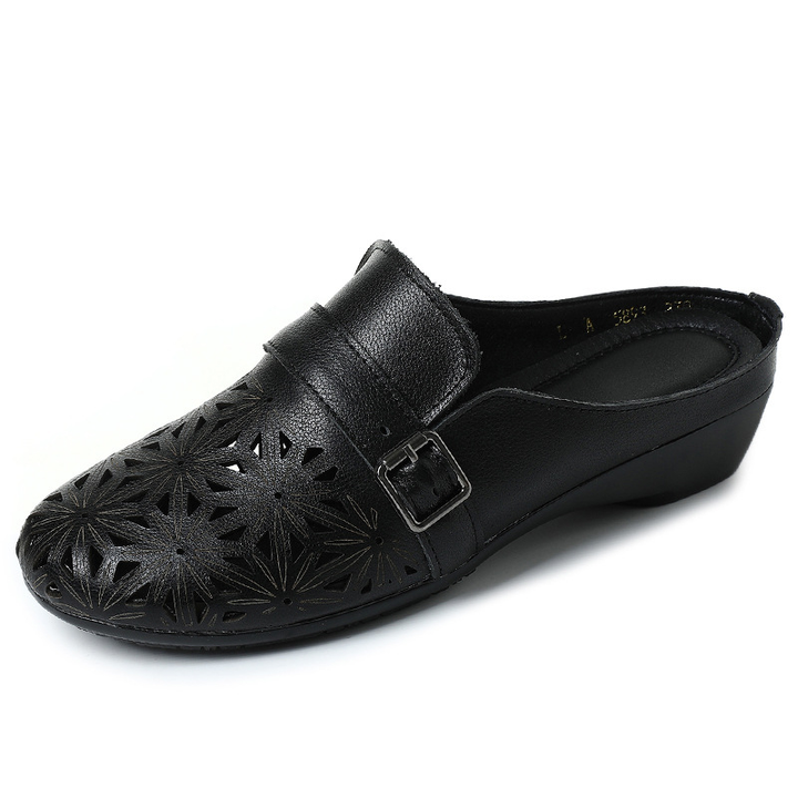 summer clogs color black size 5.5 for women