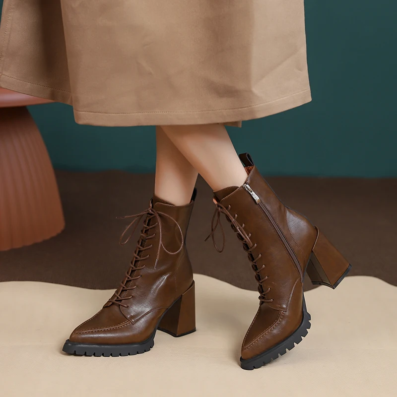leather boots color brown size 6 for women