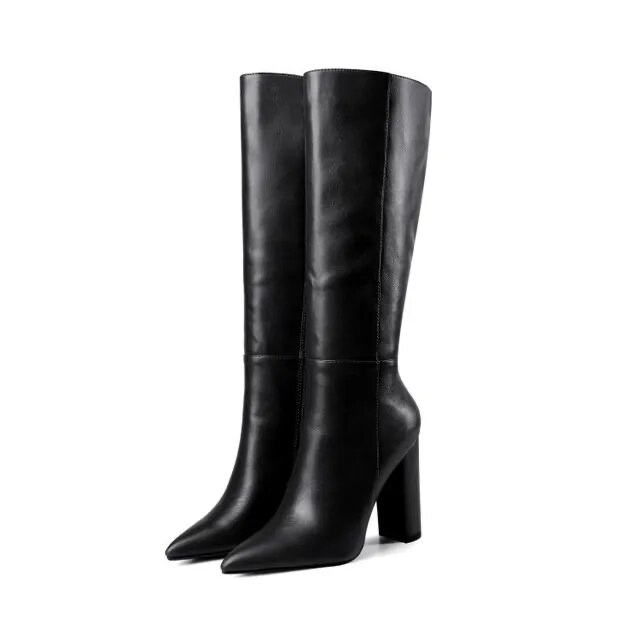 winter boots color black size 5 for women