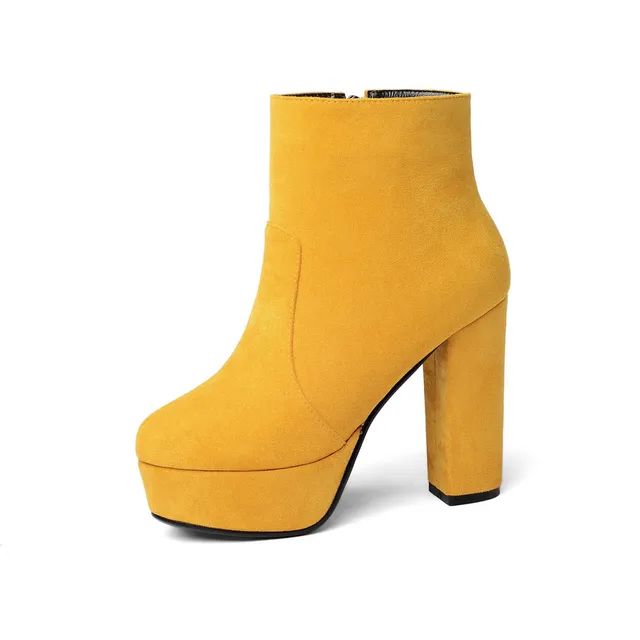 casual  boots color yellow size 9.5 for women
