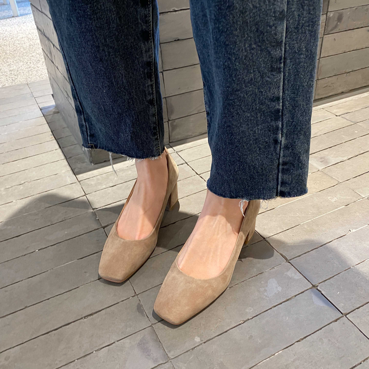 soft pumps shoes color beige size 9 for women