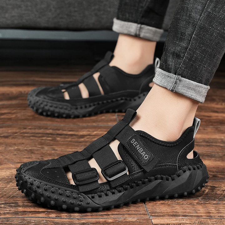 outdoor sandal color black size 9.5 for women
