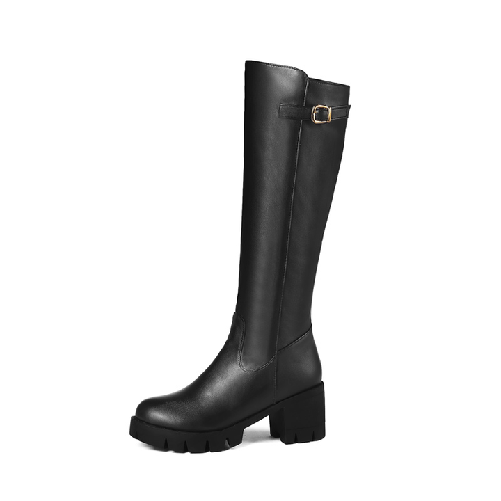 winter boots color black size 5 for women