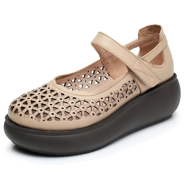 leather sandals color apricot size 5 for women