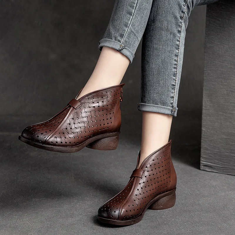 comfortable boots color brown size 8 for women