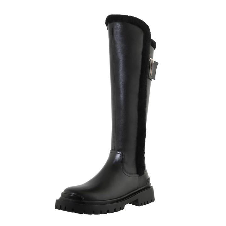 snow boots color black size 5.5 for women