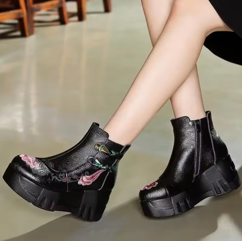 USS Shoes Lola Women's Embroidered Leather Retro Ankle Boots