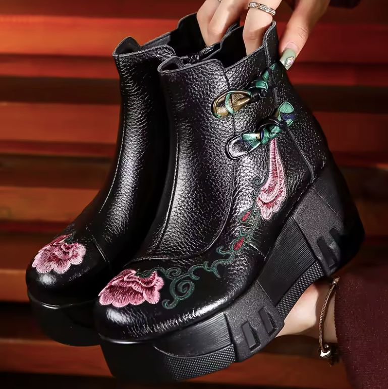 USS Shoes Lola Women's Embroidered Leather Retro Ankle Boots