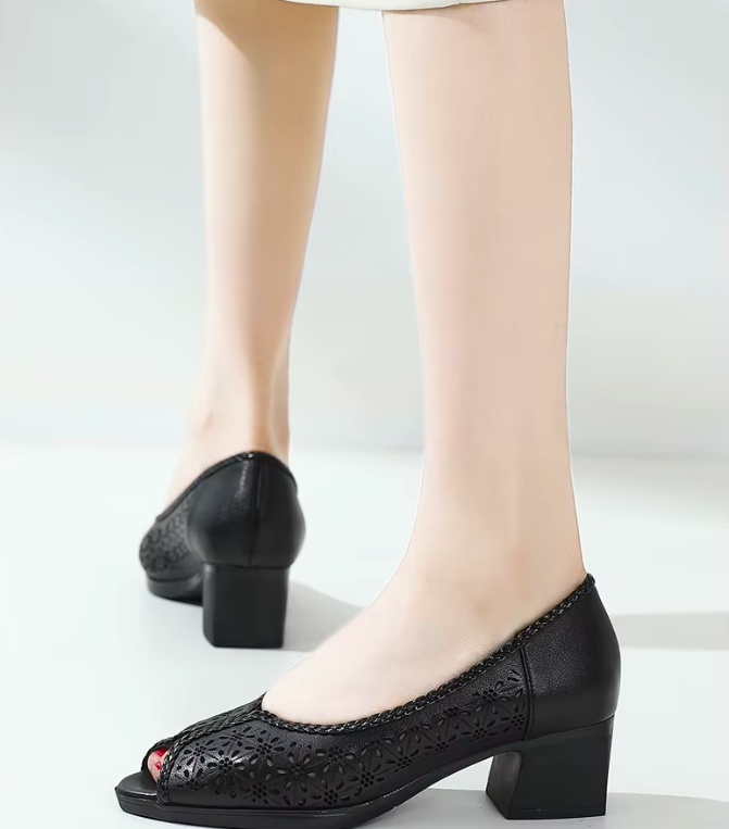 slip on sandals color black size 8 for women