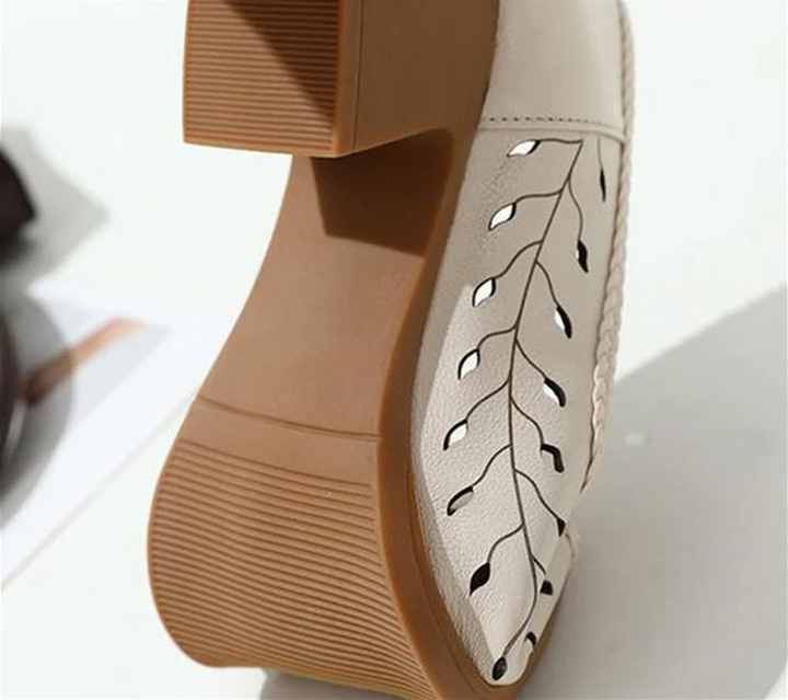 USS Shoes Lucrecia Women's Leather Hollow Sandals