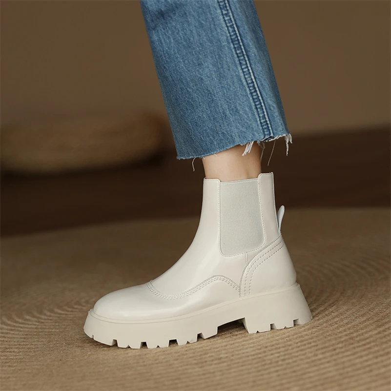 chelsea boots color beige size 5 for women
