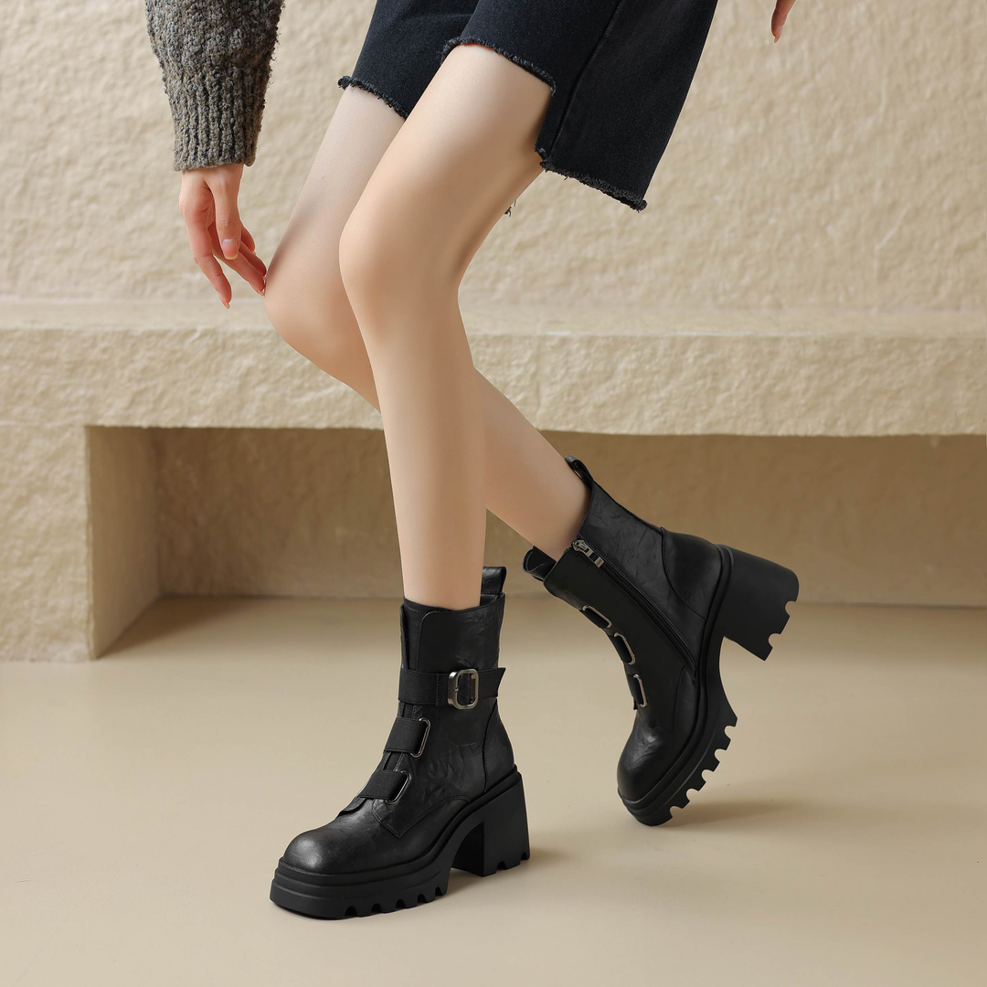 leather boots color black size 5 for women