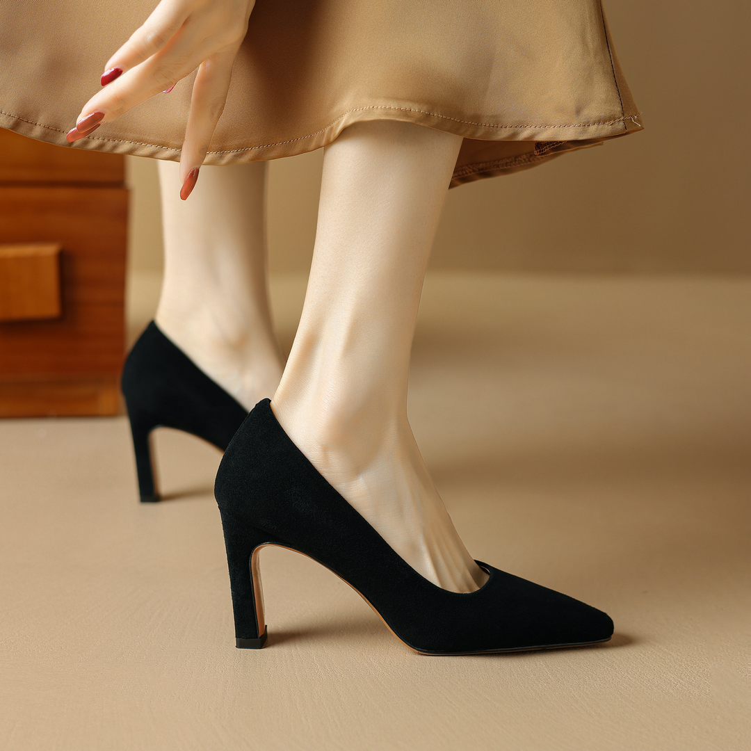 autumn pumps color black size 7.5 for women