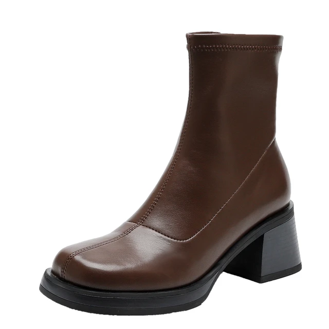 round toe boots color brown size 5.5 for women